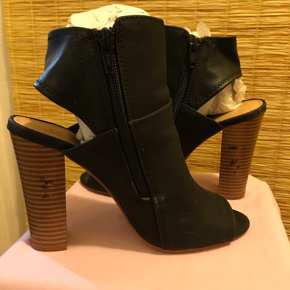 Express Black Booties - Picture 3 of 5